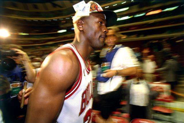 周琦23分沃特森22分 广东11连胜终结广州7连胜